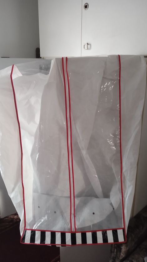 ikea-s_ruhavedo_gardrobba.jpg